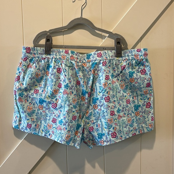 Vineyard Vines -  Flamingo Flock Pull on Short - Picture 3 of 4